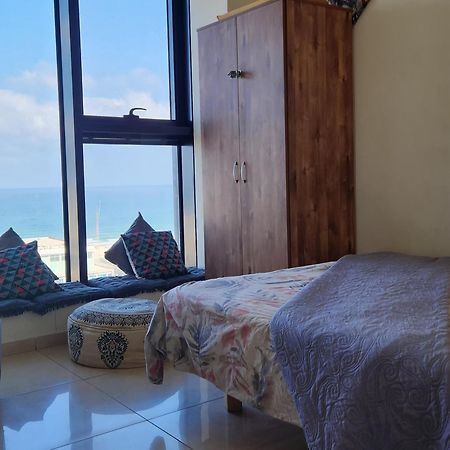 Bat Yam Luxery 5Br Sea View Suite ภายนอก รูปภาพ