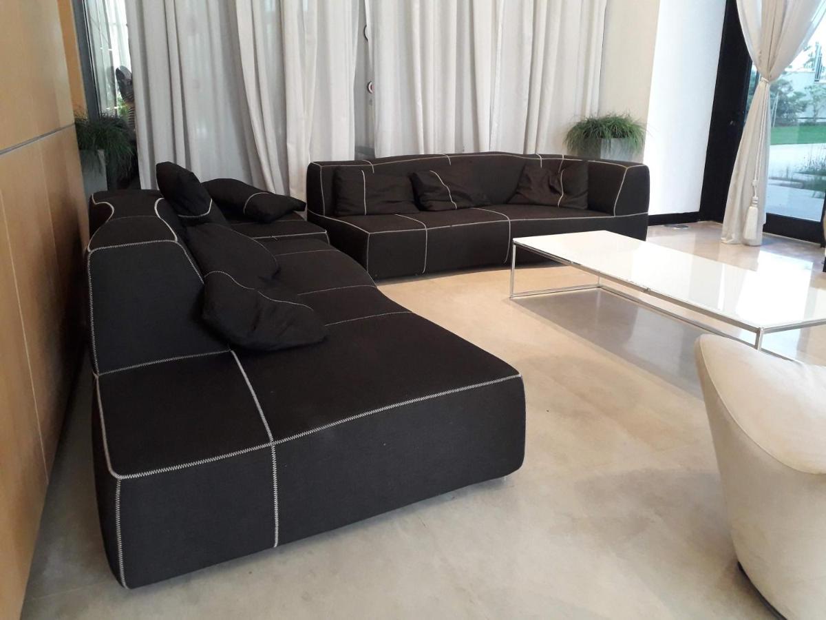Bat Yam Luxery 5Br Sea View Suite ภายนอก รูปภาพ