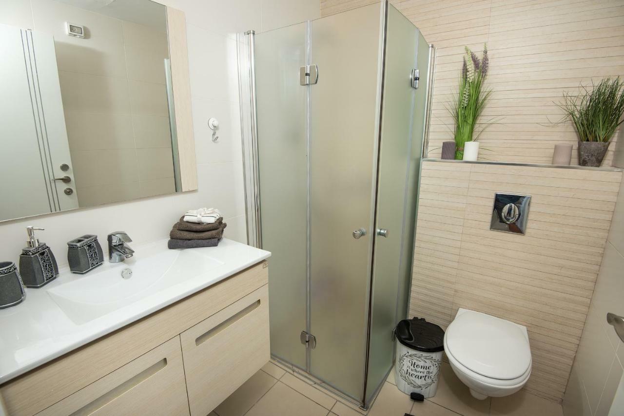 Bat Yam Luxery 5Br Sea View Suite ภายนอก รูปภาพ
